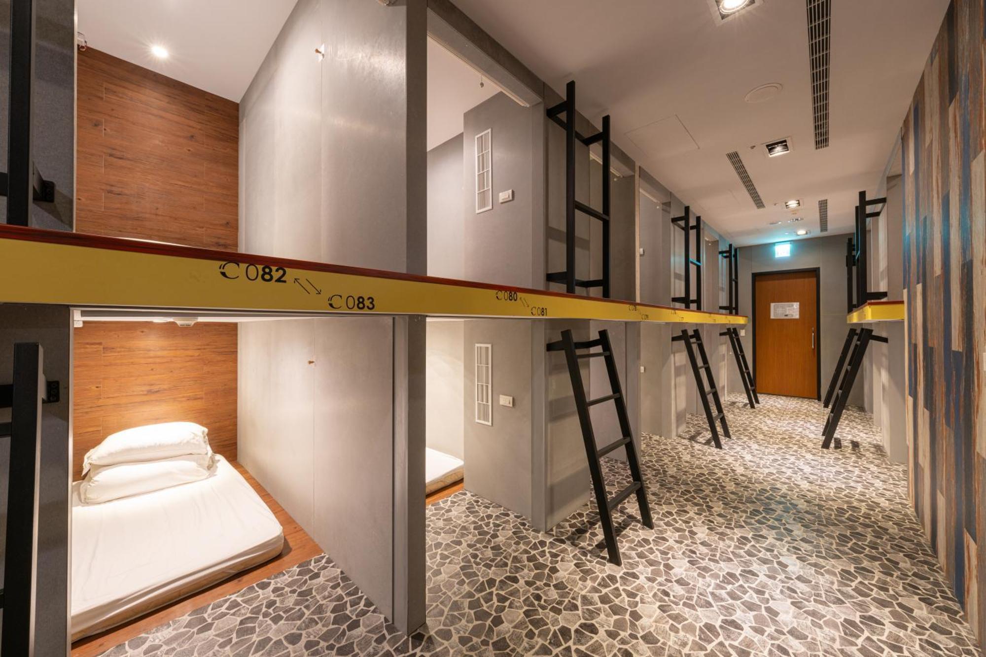 Ningcui Business Hotel 台中市 エクステリア 写真